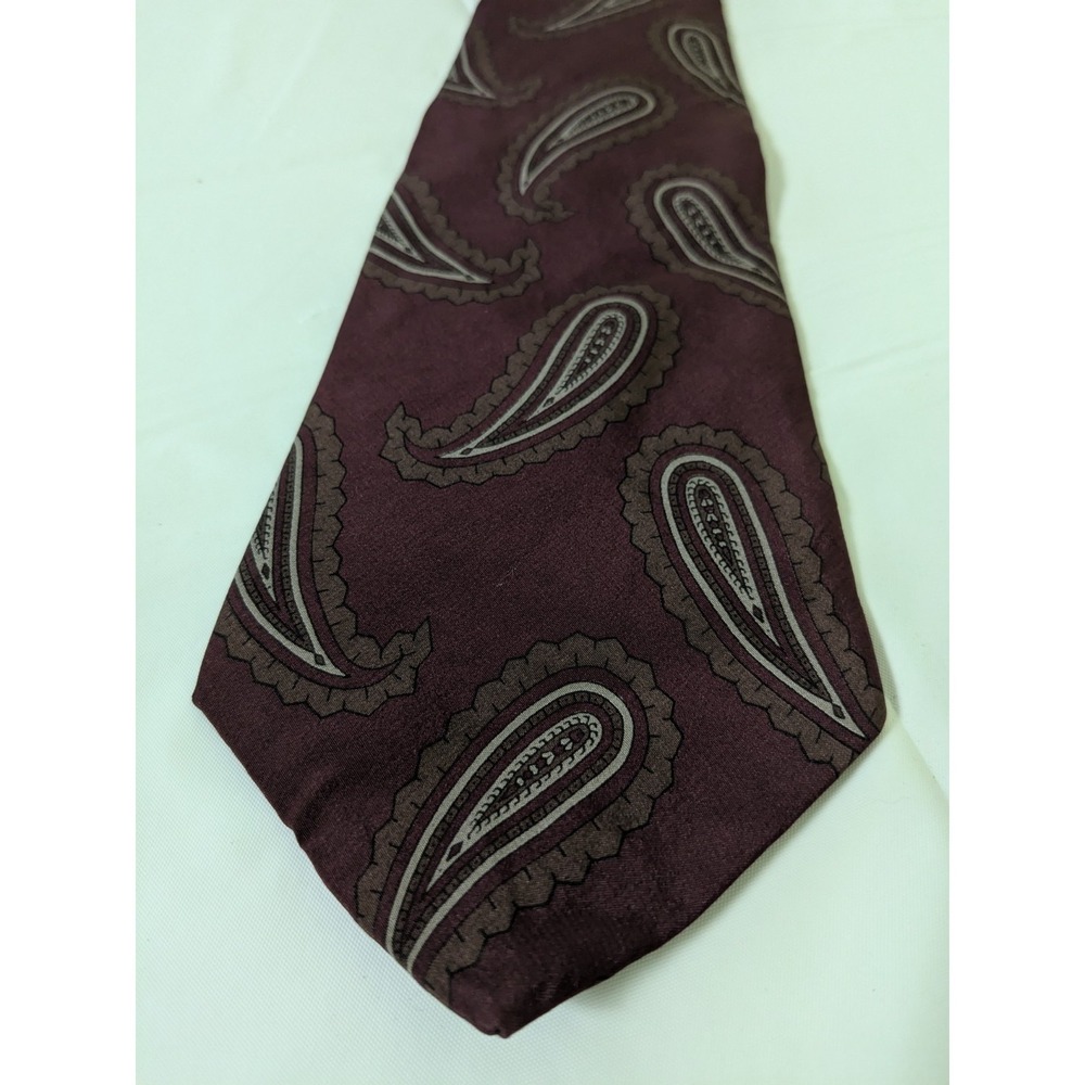 Vintage Henri Christian Men's All Silk Tie Maroon Large Paisley Pattern 56x4